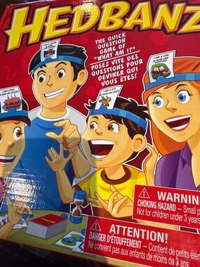 Hedbanz Family Guessing Game
